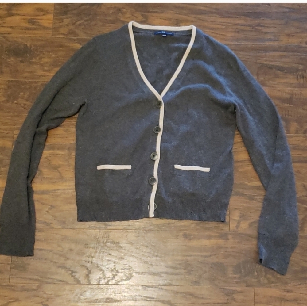 GAP Women's Gray and Cream Button-Up Cardigan